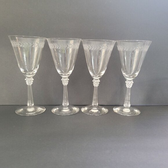 Set Of 4 Vintage Fostoria Laurel Etched Crystal Wine Glasses 7.5" - Picture 1 of 6